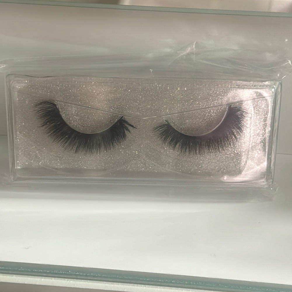 NEW Black Faux Strip Eyelashes